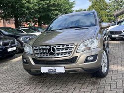 Beige Gebraucht 2009 Mercedes ML320 SUV | 11.700 € (Teuer)