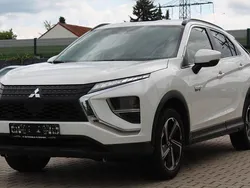 Weiß Gebraucht 2022 Mitsubishi Eclipse Cross Basis SUV | 20.450 € (Superpreis)