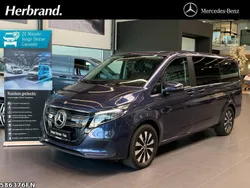 Blau Gebraucht 2024 Mercedes EQV300 Van | 57.950 €