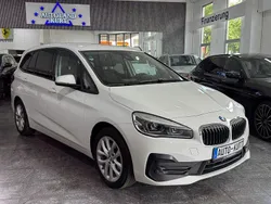 Weiß Gebraucht 2021 BMW 218 Gran Tourer Advantage Van / Kleinbus | 11.990 € (Fairer Preis)