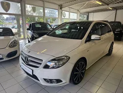 Calcitweiss unilack Gebraucht 2012 Mercedes B200 Van / Kleinbus | 12.190 € (Etwas zu teuer)