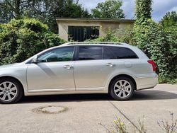 Silber (metallic) Gebraucht 2009 Toyota Avensis Kombi | 5.900 € (Fairer Preis)