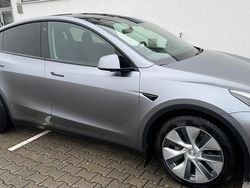 Grau Gebraucht 2023 Tesla Model Y Long Range AWD SUV | 34.999 € (Fairer Preis)