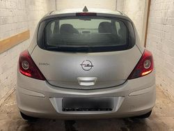 Silber Gebraucht 2007 Opel Corsa Kleinwagen | 2.400 €