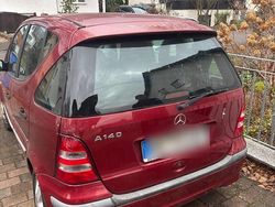 Rot Gebraucht 2004 Mercedes A140 Kleinwagen | 350 €