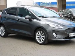 Grau Gebraucht 2018 Ford Fiesta Titanium Kleinwagen | 11.900 €