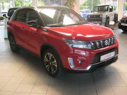 Rot Gebraucht 2021 Suzuki Vitara Comfort+ SUV | 19.990 € (Fairer Preis)