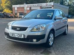 Silber Gebraucht 2009 Kia Rio EX Kleinwagen | 3.499 € (Fairer Preis)