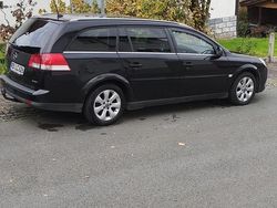 Schwarz Gebraucht 2005 Opel Vectra Kombi | 1.900 € (Fairer Preis)