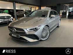 Grau Gebraucht 2025 Mercedes CLA180 Shooting Brake AMG Kombi | 32.800 €