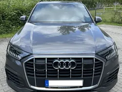 Grau Gebraucht 2021 Audi Q7 Ambiente SUV | 59.000 € (Teuer)