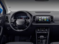Blau Neu 2025 Skoda Karoq SUV | 32.128 € (Superpreis)