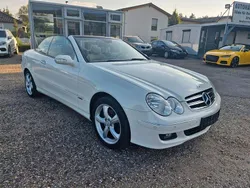 Weiß Gebraucht 2007 Mercedes CLK200 Avantgarde Cabrio | 11.995 € (Teuer)