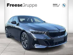 Sophistograu brillanteffekt me Neu 2025 BMW 520 M Sport Limousine | 67.699 € (Fairer Preis)