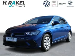 Blau Gebraucht 2024 VW Polo Life Kleinwagen | 18.450 € (Fairer Preis)