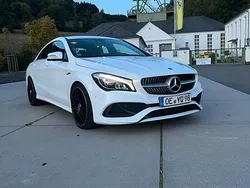 Weiß Gebraucht 2018 Mercedes CLA180 AMG line Limousine | 23.500 € (Teuer)