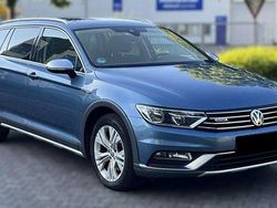 Blau Gebraucht 2017 VW Passat Alltrack Highline Kombi | 16.900 €