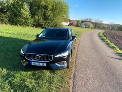 Schwarz Gebraucht 2021 Volvo V60 Kombi | 22.500 €