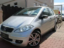 Silber Gebraucht 2005 Mercedes A180 Kleinwagen | 1.990 €