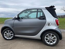 Grau Gebraucht 2016 Smart ForTwo Cabrio Prime Cabrio | 11.700 € (Guter Preis)