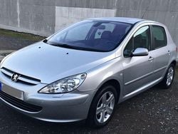 Silber Gebraucht 2004 Peugeot 307 Premium Limousine | 2.850 € (Fairer Preis)