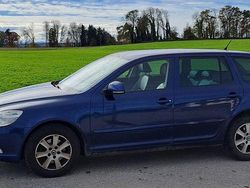 Blau Gebraucht 2009 Skoda Octavia Elegance Kombi | 2.800 € (Superpreis)