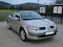 Gelb Gebraucht 2004 Renault Mégane II Cabrio | 2.500 €