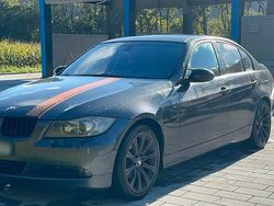 Grau Gebraucht 2005 BMW 320 M Sport Kombi | 4.100 € (Fairer Preis)