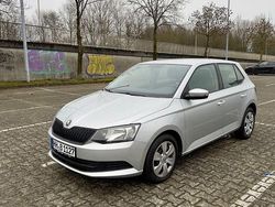 Silber Gebraucht 2015 Skoda Fabia Cool Edition Kleinwagen | 5.800 € (Fairer Preis)