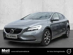 Osmium grey metallic / metalli Gebraucht 2019 Volvo V40 Linje Svart Kombi | 15.290 € (Guter Preis)