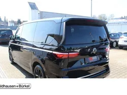 Schwarz Gebraucht 2022 VW T7 Style Van | 61.950 € (Etwas zu teuer)