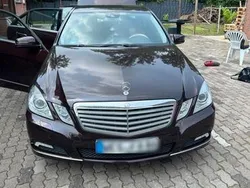 Braun Gebraucht 2009 Mercedes E250 Limousine | 7.700 € (Fairer Preis)