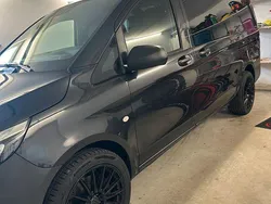 Grau Gebraucht 2020 Mercedes Vito Van / Kleinbus | 36.500 € (Superpreis)