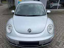 Reflexsilber metallic Gebraucht 2009 VW Beetle Kleinwagen | 4.400 € (Fairer Preis)