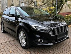 Schwarz Gebraucht 2016 Ford S-MAX Titanium Van / Kleinbus | 11.350 € (Fairer Preis)