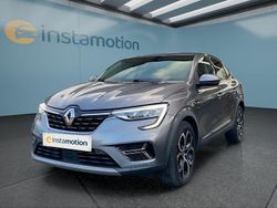 Grau Gebraucht 2022 Renault Arkana SUV | 22.449 € (Fairer Preis)