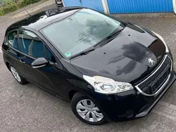 Schwarz Gebraucht 2015 Peugeot 208 Kleinwagen | 4.650 € (Superpreis)