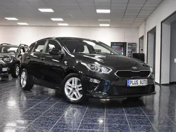 Schwarz Gebraucht 2021 Kia Ceed Vision Limousine | 14.870 € (Guter Preis)