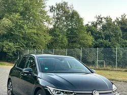 Schwarz Gebraucht 2023 VW Golf VIII Move Kleinwagen | 27.500 € (Fairer Preis)