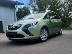 Grün Gebraucht 2012 Opel Zafira Van / Kleinbus | 8.700 € (Fairer Preis)