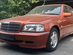 Orange Gebraucht 1999 Mercedes C240 Limousine | 11.500 €