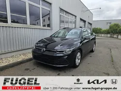 Deep black perleffekt Gebraucht 2023 VW Golf VIII Life Kombi | 23.999 € (Guter Preis)