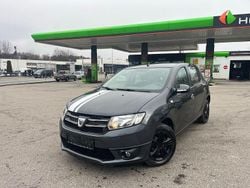 Grau Gebraucht 2016 Dacia Sandero Celebration Limousine | 3.999 € (Superpreis)