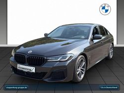 Grau Gebraucht 2023 BMW 520 M Sport Limousine | 39.985 € (Fairer Preis)