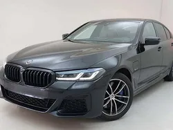 Black sapphire metallic Gebraucht 2022 BMW 545e M Sport Limousine | 44.850 € (Fairer Preis)