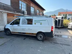 Weiß Gebraucht 2018 Mercedes Vito Van / Kleinbus | 28.000 €