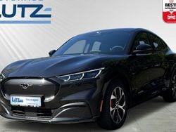 Grau Gebraucht 2022 Ford Mustang Mach-E Extended Range SUV | 45.990 € (Etwas zu teuer)