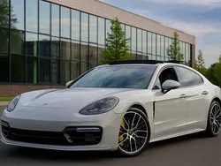 Grau Gebraucht 2021 Porsche Panamera GTS Limousine | 87.900 €