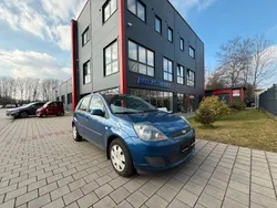 Blau Gebraucht 2007 Ford Fiesta Style Kleinwagen | 1.800 € (Teuer)