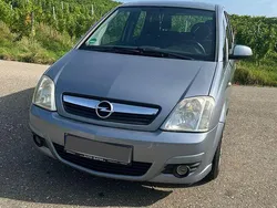 Grau Gebraucht 2007 Opel Meriva Van / Kleinbus | 890 € (Guter Preis)